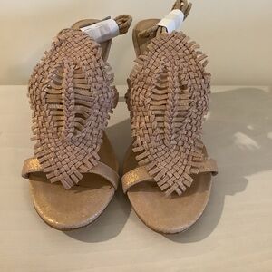 Elegant Tan Woven Sandals